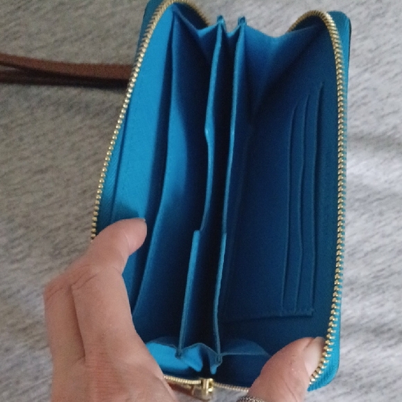 SOLD 12/25 !! - Picture 6 of 9